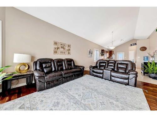 1310 52C Avenue, Lloydminster, AB - Indoor Photo Showing Living Room