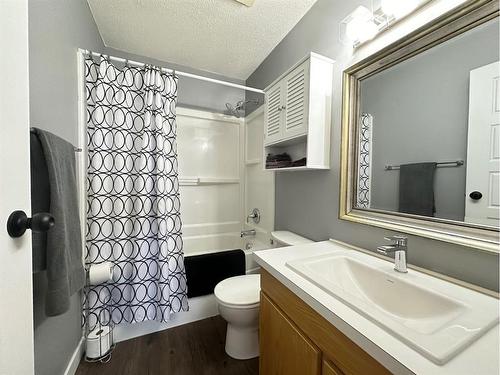 5808 51 Avenue, Vermilion, AB - Indoor Photo Showing Bathroom