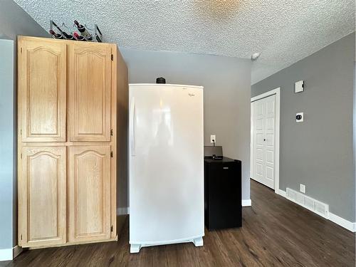 5808 51 Avenue, Vermilion, AB - Indoor Photo Showing Other Room