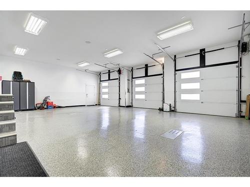 1501 59B Avenue, Lloydminster, AB - Indoor Photo Showing Garage