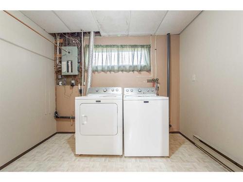 110 5 Avenue, Maidstone, SK - Indoor Photo Showing Laundry Room