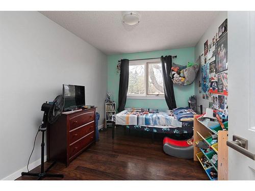 3106 48 Avenue, Lloydminster, SK - Indoor Photo Showing Bedroom