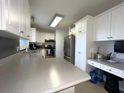 505 2 Street East, Maidstone, SK - Indoor Photo Showing Kitchen With Double Sink