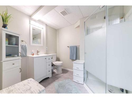 505 2 Street East, Maidstone, SK - Indoor Photo Showing Bathroom