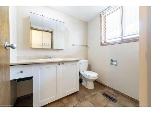 2-3018 56 Avenue, Lloydminster, AB - Indoor Photo Showing Bathroom