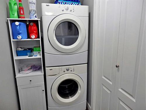 4833 50 Avenue, Vermilion, AB - Indoor Photo Showing Laundry Room