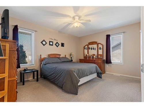 4812 20 Street Close, Lloydminster, SK - Indoor Photo Showing Bedroom