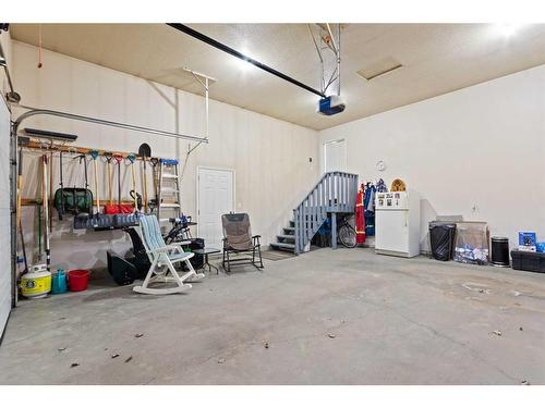 4812 20 Street Close, Lloydminster, SK - Indoor Photo Showing Garage