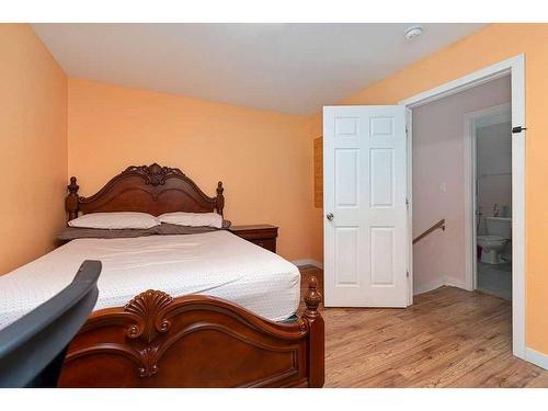 2816 45 Avenue, Lloydminster, SK - Indoor Photo Showing Bedroom