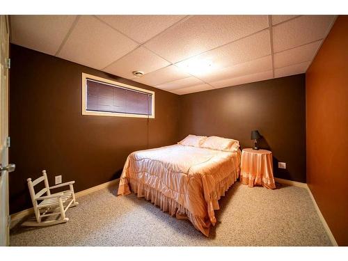 5111 57 Avenue, Edgerton, AB - Indoor Photo Showing Bedroom
