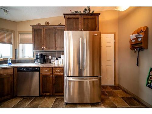 5111 57 Avenue, Edgerton, AB - Indoor Photo Showing Kitchen With Stainless Steel Kitchen