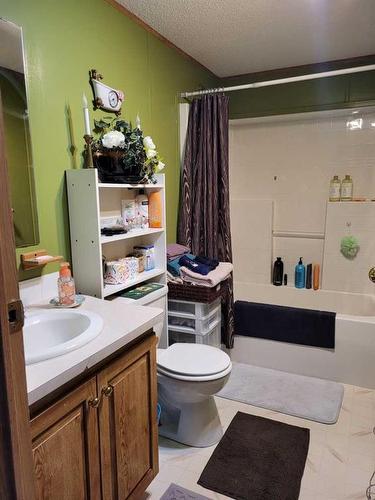 5010 50 Street, Amisk, AB - Indoor Photo Showing Bathroom