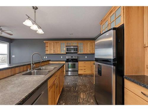 Ne 1-48-2-W4, Rural Vermilion River, County Of, AB - Indoor Photo Showing Kitchen With Double Sink