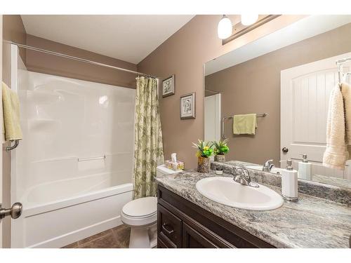 4210 34 Street, Lloydminster, SK - Indoor Photo Showing Bathroom
