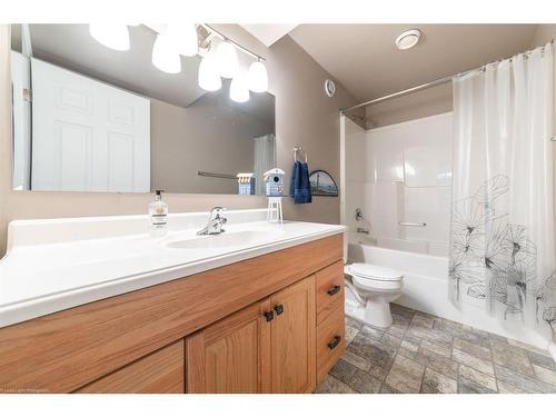 5106 54 Street, Blackfoot, AB - Indoor Photo Showing Bathroom