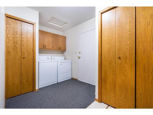 4802 46 Street, Lloydminster, SK - Indoor Photo Showing Laundry Room
