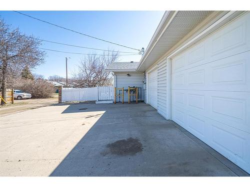 4802 46 Street, Lloydminster, SK - Outdoor With Exterior