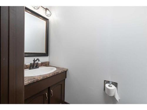 5508 30 Street, Lloydminster, AB - Indoor Photo Showing Bathroom