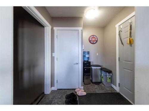 403 5 Street, Marwayne, AB - Indoor Photo Showing Other Room