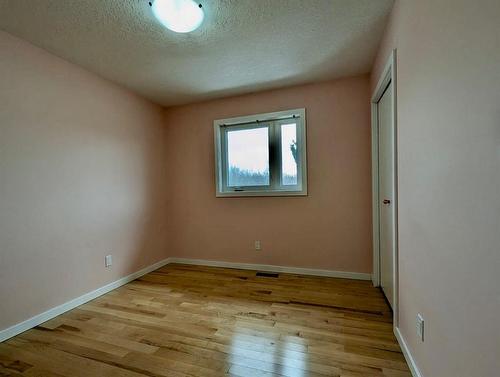 1805 10 Avenue, Wainwright, AB - Indoor Photo Showing Other Room