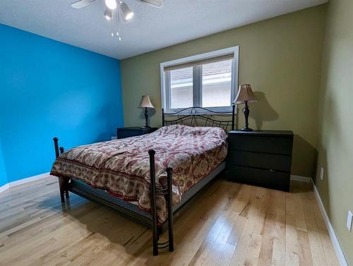 1805 10 Avenue, Wainwright, AB - Indoor Photo Showing Bedroom