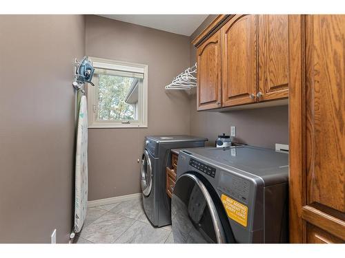 Ne 32-49-1 W4Th, Rural Vermilion River, County Of, AB - Indoor Photo Showing Laundry Room