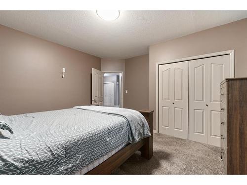 Ne 32-49-1 W4Th, Rural Vermilion River, County Of, AB - Indoor Photo Showing Bedroom