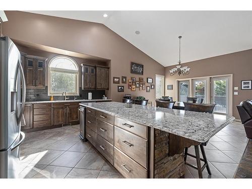 Ne 32-49-1 W4Th, Rural Vermilion River, County Of, AB - Indoor Photo Showing Kitchen With Double Sink