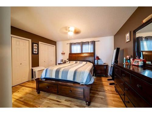 14-65016 Twp Rd 442, Rural Wainwright No. 61, M.D. Of, AB - Indoor Photo Showing Bedroom