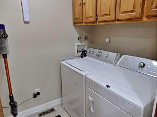 6008 51 Avenue, Vermilion, AB - Indoor Photo Showing Laundry Room
