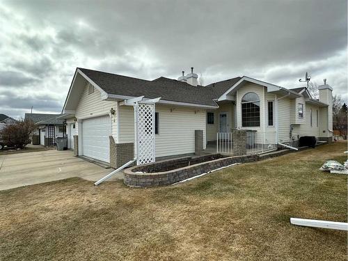 1108 18A Street Crescent, Wainwright, AB - Outdoor