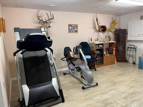 120 Railway Avenue, St. Walburg, SK - Indoor Photo Showing Gym Room