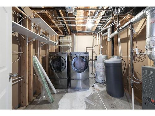 4813 18 Street, Lloydminster, SK - Indoor Photo Showing Laundry Room