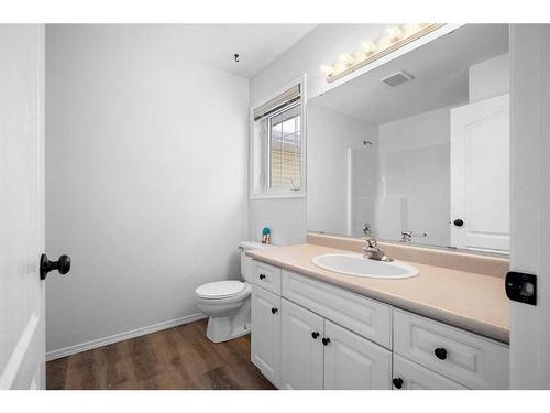 5-4501 39 Street, Lloydminster, SK - Indoor Photo Showing Bathroom