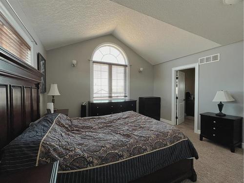 2901 9 Avenue, Wainwright, AB - Indoor Photo Showing Bedroom