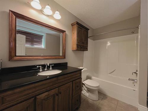 2901 9 Avenue, Wainwright, AB - Indoor Photo Showing Bathroom