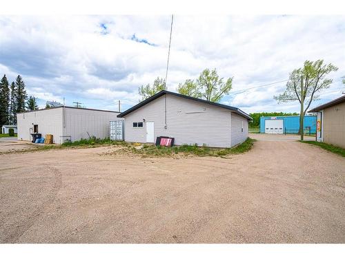 23 Railway Avenue North, Marwayne, AB 