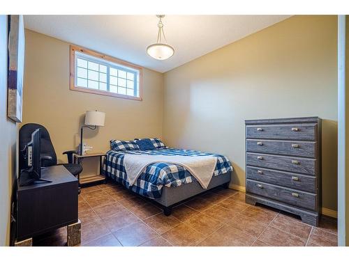 Pt Se 25-51-3 W4, Rural Vermilion River, County Of, AB - Indoor Photo Showing Bedroom