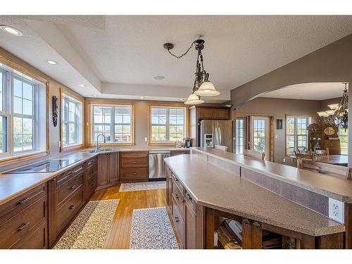 Pt Se 25-51-3 W4, Rural Vermilion River, County Of, AB - Indoor Photo Showing Kitchen With Double Sink
