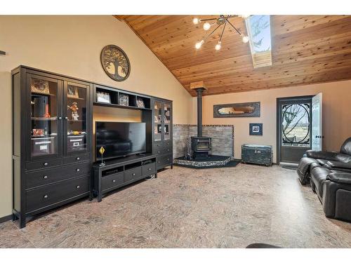 Ne 14-52-3 W4, Rural Vermilion River, County Of, AB - Indoor Photo Showing Living Room With Fireplace