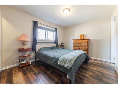 3906 57 Avenue, Lloydminster, AB - Indoor Photo Showing Bedroom