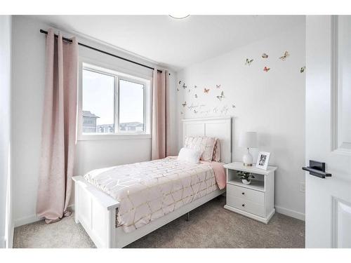 18-3616 41B Avenue, Lloydminster, SK - Indoor Photo Showing Bedroom