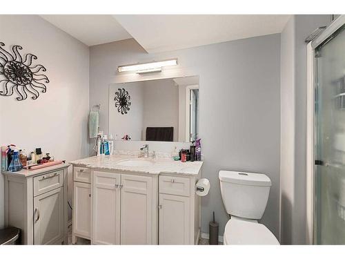 2608 44 Avenue, Lloydminster, SK - Indoor Photo Showing Bathroom