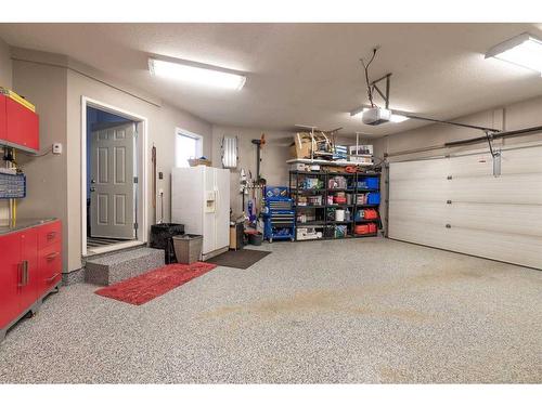 2608 44 Avenue, Lloydminster, SK - Indoor Photo Showing Garage