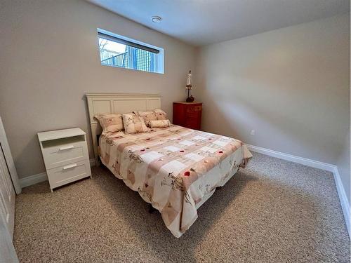 2813 11 Avenue, Wainwright, AB - Indoor Photo Showing Bedroom