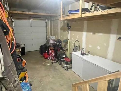 820 28 Street, Wainwright, AB - Indoor Photo Showing Garage