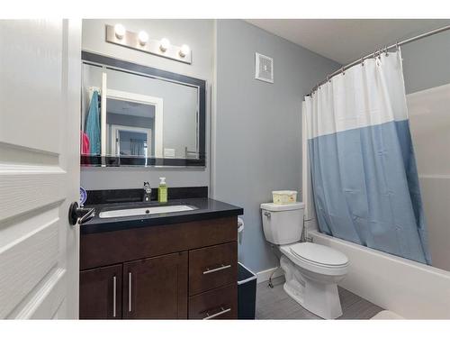 21-3390 72 Avenue, Lloydminster, AB - Indoor Photo Showing Bathroom
