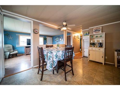 509 2 Avenue Crescent, Wainwright, AB - Indoor Photo Showing Dining Room