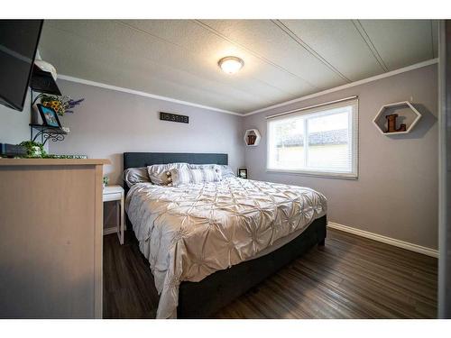509 2 Avenue Crescent, Wainwright, AB - Indoor Photo Showing Bedroom
