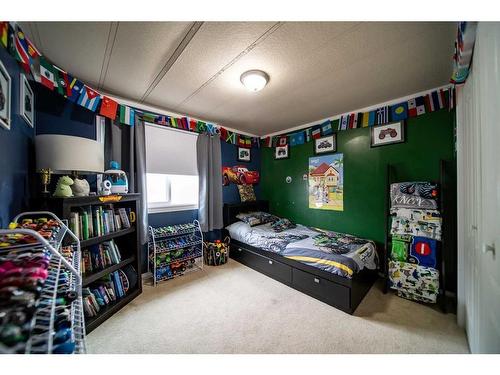 509 2 Avenue Crescent, Wainwright, AB - Indoor Photo Showing Bedroom